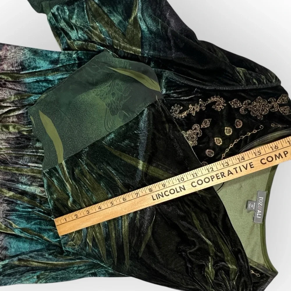 Roz & Ali Iridescent Green Velvet Top Embroidered Dark Fairy Whimsigoth Womens L